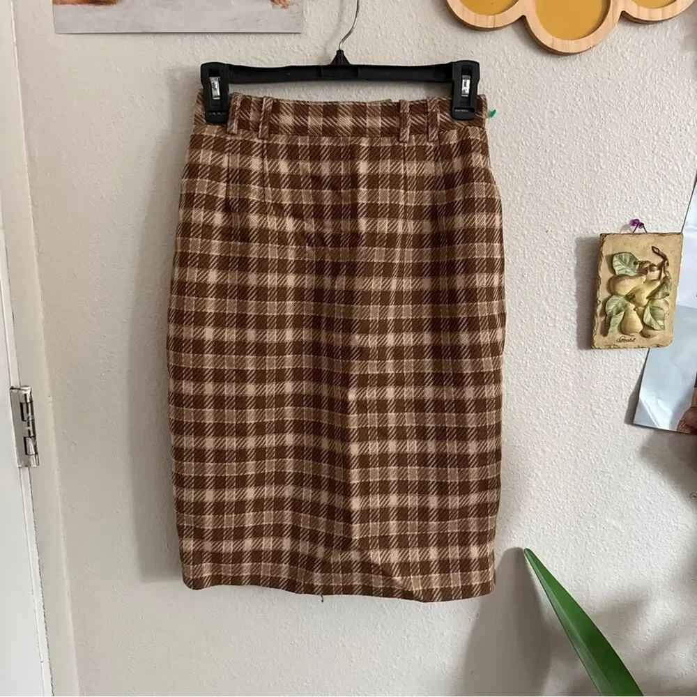 Liz Claiborne Vintage Plaid Wool Skirt 4